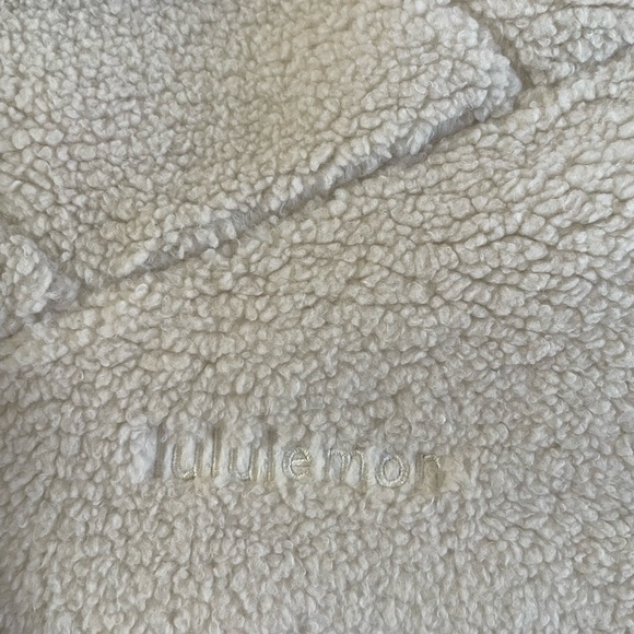 EUC Lululemon Sherpa Scuba Hoodie, Size M/L - Picture 5 of 5